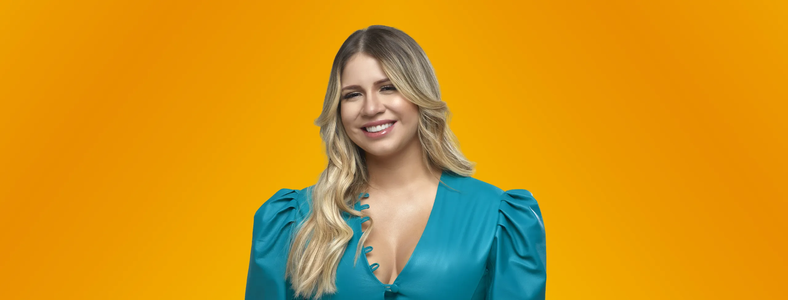 Cartaz oficial da exposição Marília Mendonça — Sentimento Louco no MIS