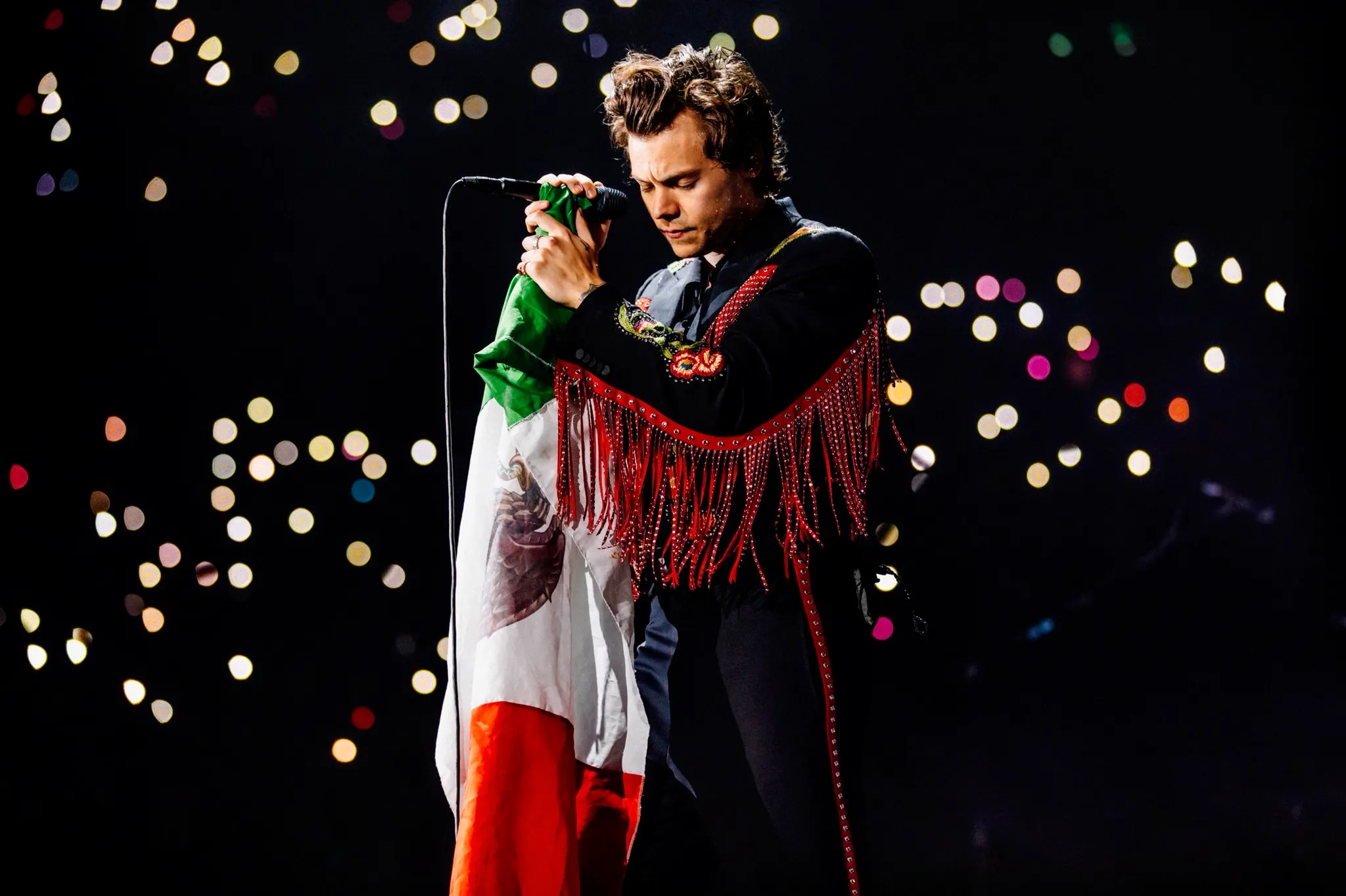 Brinde grátis: Concurso Sony Music: Concorra a uma viagem para o show do Harry Styles no México